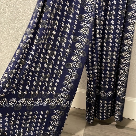 Urban outfitters UO navy blue and olive green print romper Capri wide leg M☀️ - Picture 3 of 8